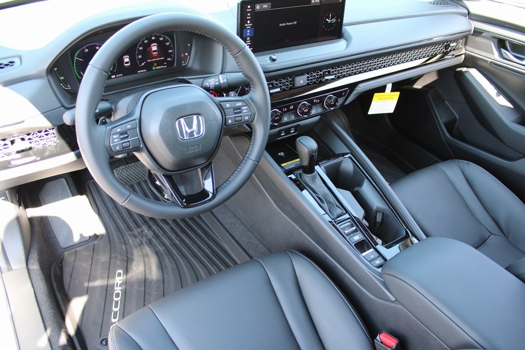 2025 Honda Accord Hybrid EX-L photo 2