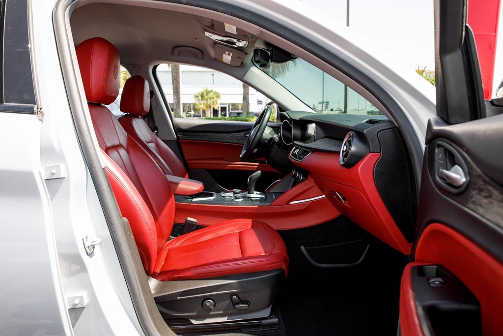 2021 Alfa Romeo Stelvio Sport Base photo 27