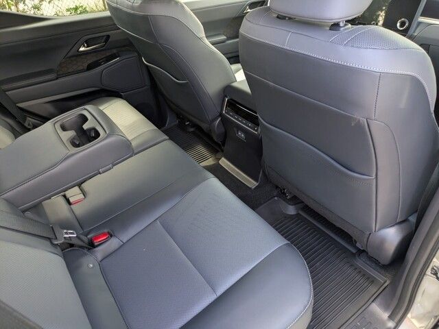 2024 Lexus GX 550 photo 32