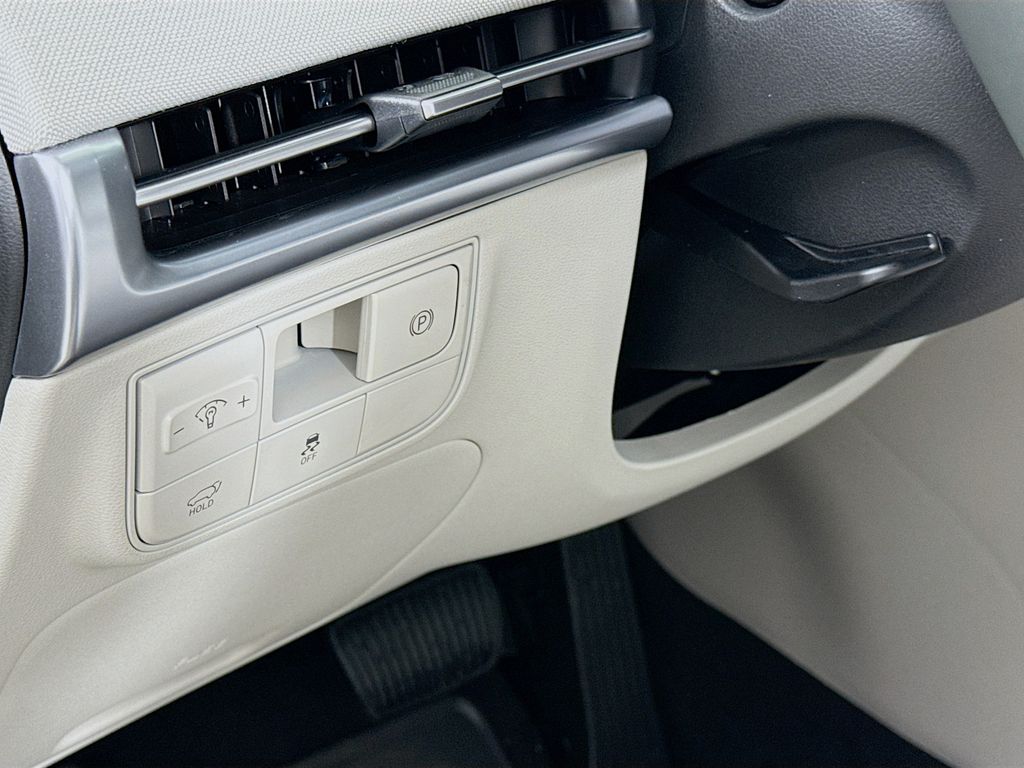 2025 Hyundai Tucson Limited photo 8