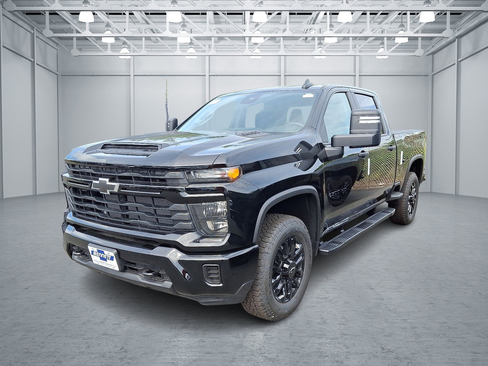 2025 Chevrolet Silverado 2500HD Custom photo 3