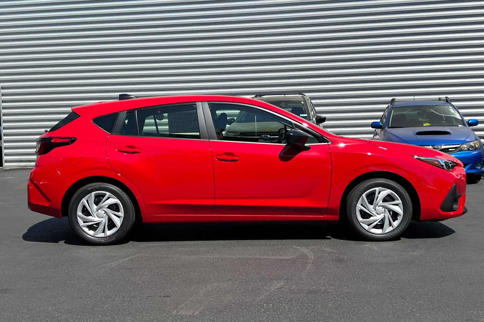 2025 Subaru Impreza Base photo 3
