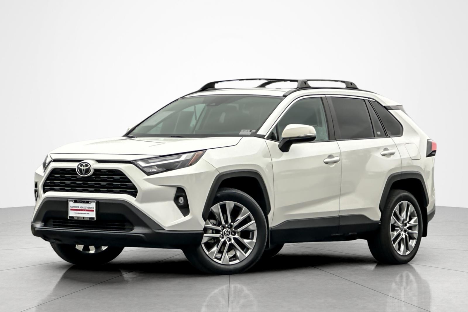 2022 Toyota RAV4 XLE Premium's photo