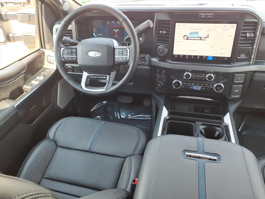 2026 Ford F-250 Platinum photo 4