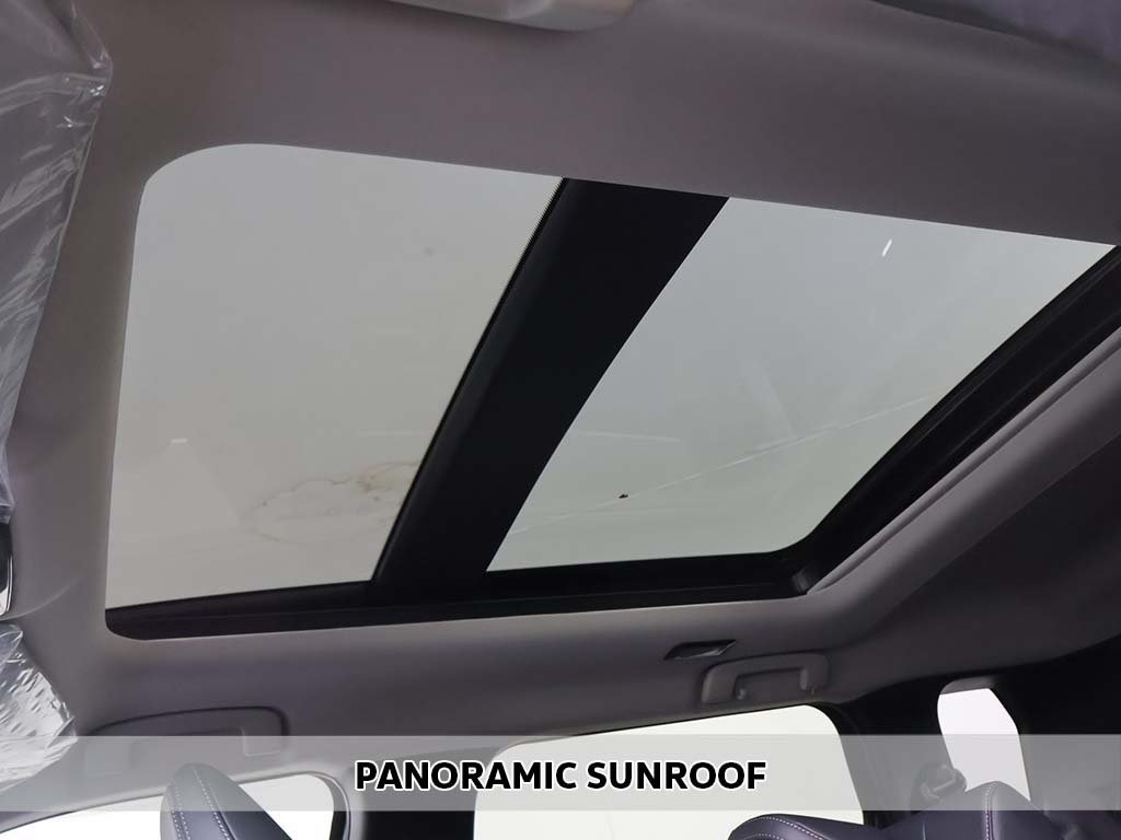 2025 Mitsubishi Outlander SE photo 4