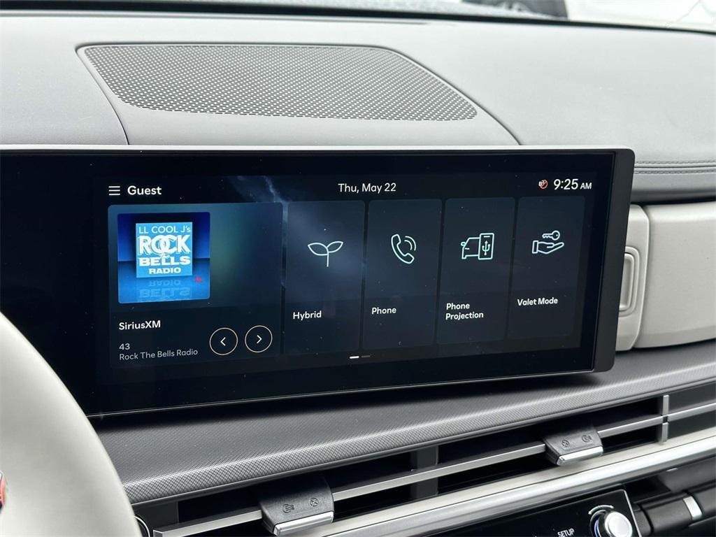 2025 Hyundai Santa Fe SEL photo 3