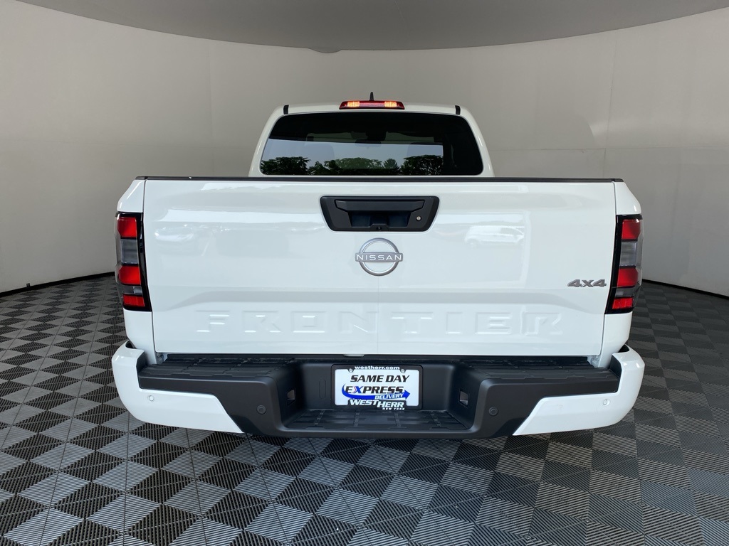 2025 Nissan Frontier SV photo 4