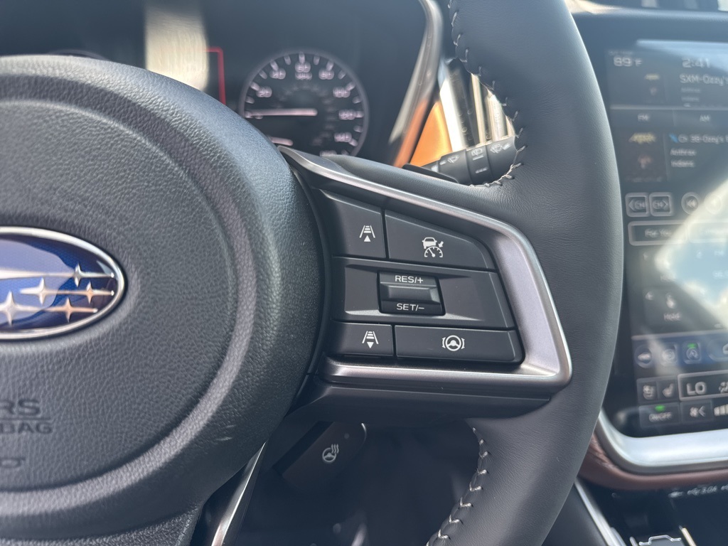 2025 Subaru Outback Touring XT photo 12