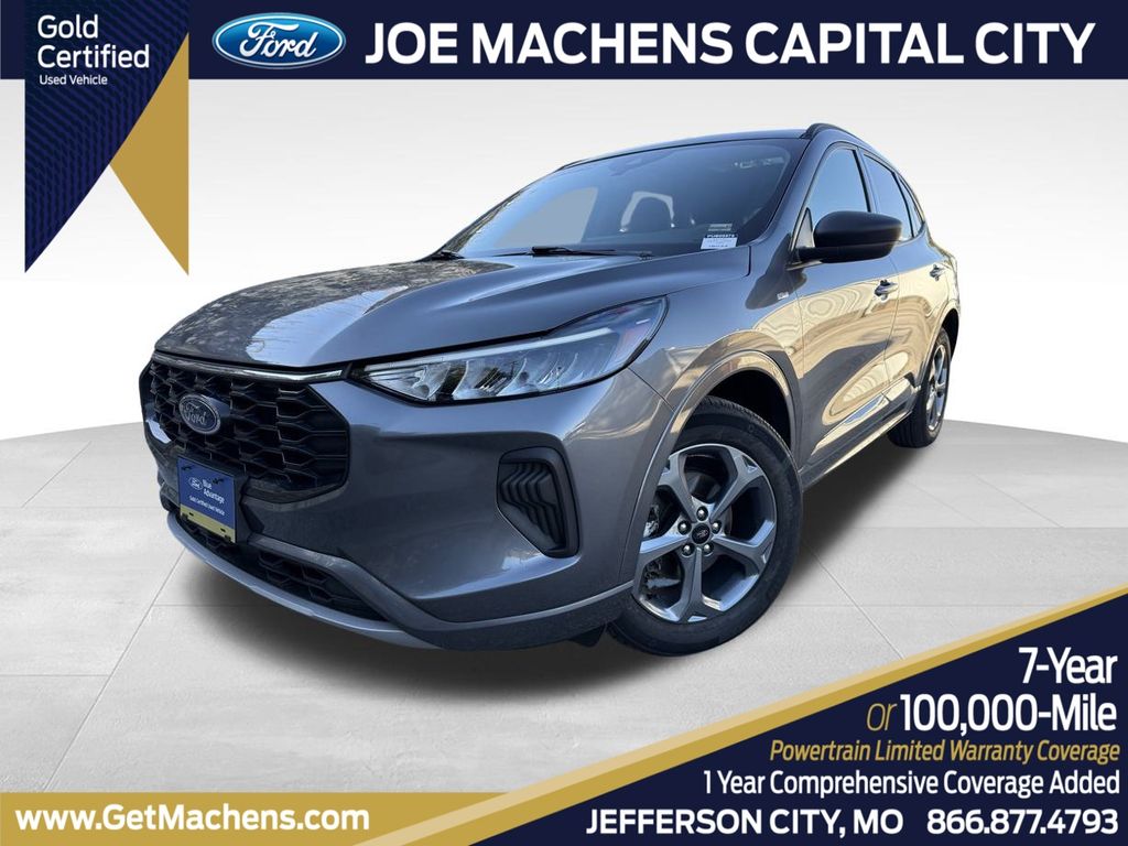 2023 Ford Escape ST-Line photo 2