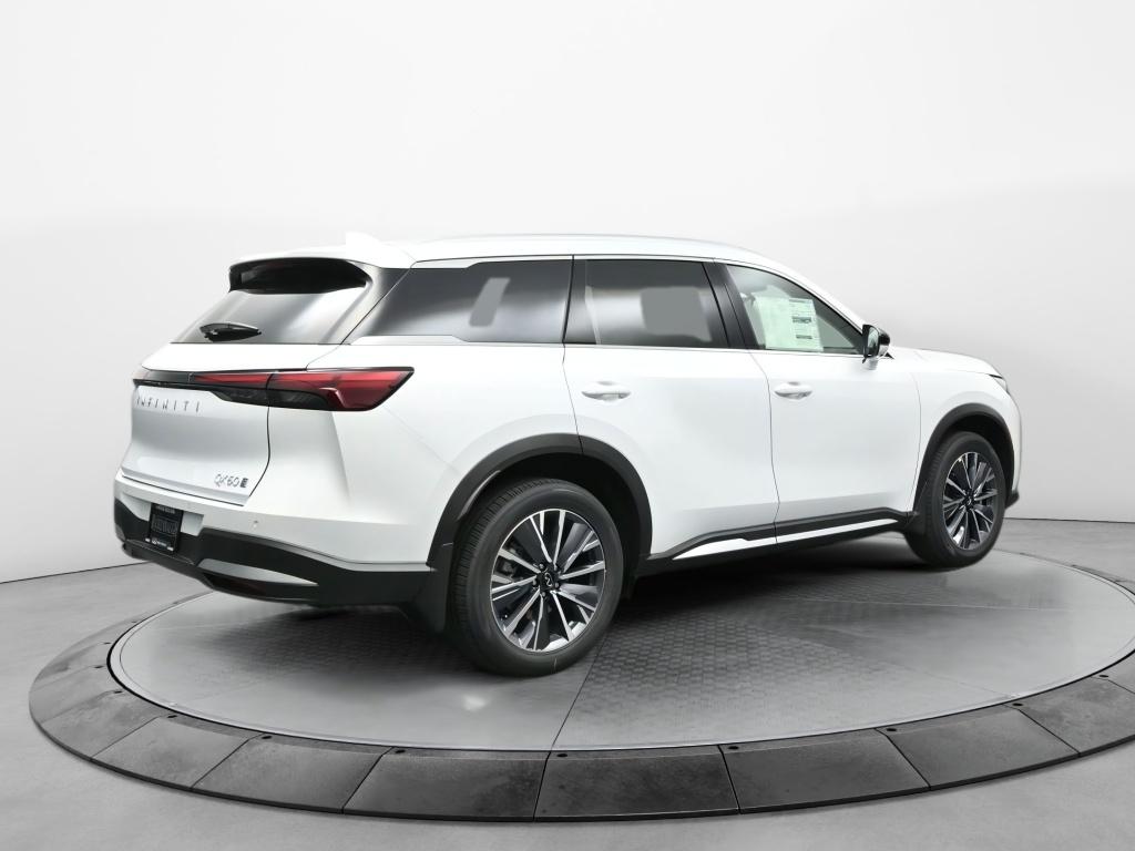 2026 Infiniti QX60 Luxe photo 7