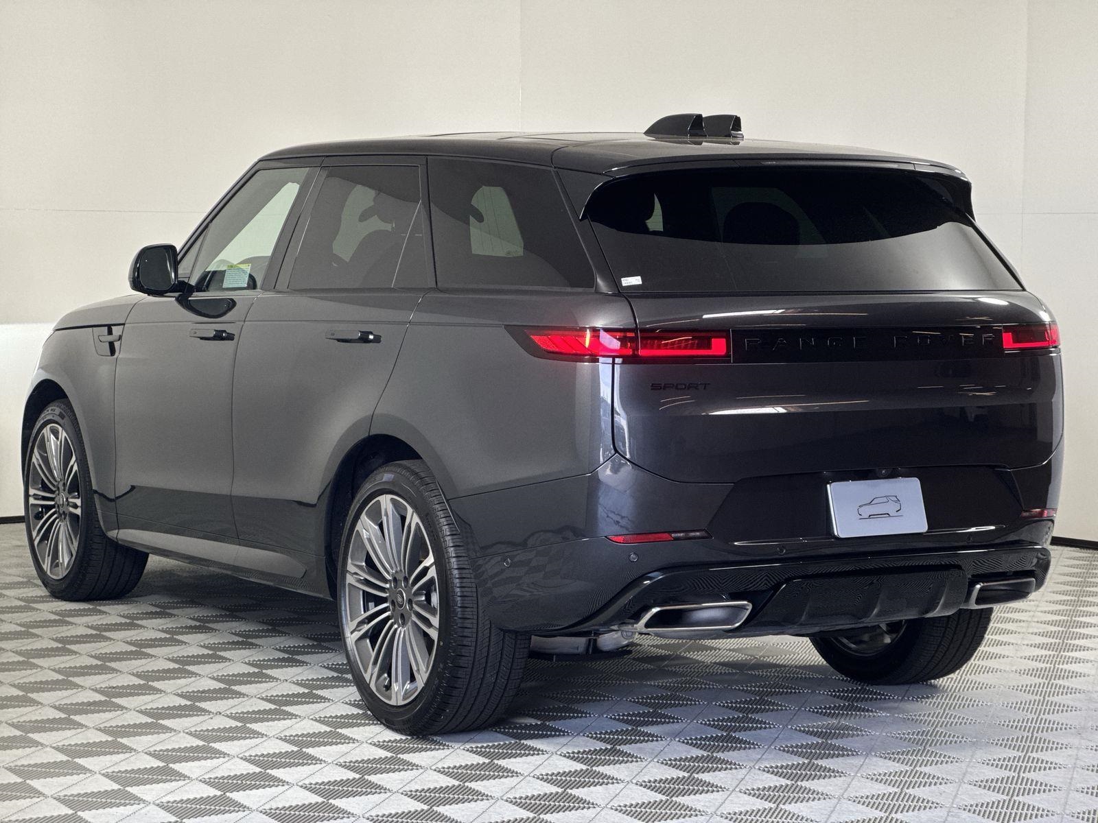 2025 Land Rover Range Rover Sport SE photo 2
