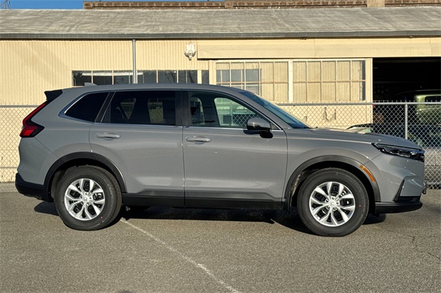 2025 Honda CR-V LX photo 4