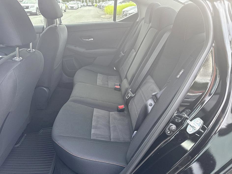 2025 Nissan Sentra SR Midnight Edition photo 10