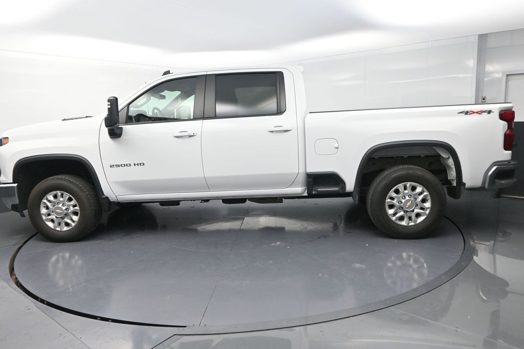 2024 Chevrolet Silverado 2500HD LT photo 4