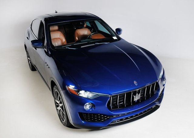 2017 Maserati Levante Base photo 20