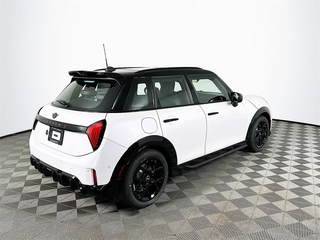2026 Mini Cooper 4 Door Hardtop S photo 5