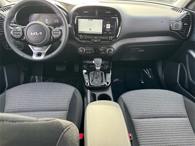 2025 Kia Soul EX photo 2