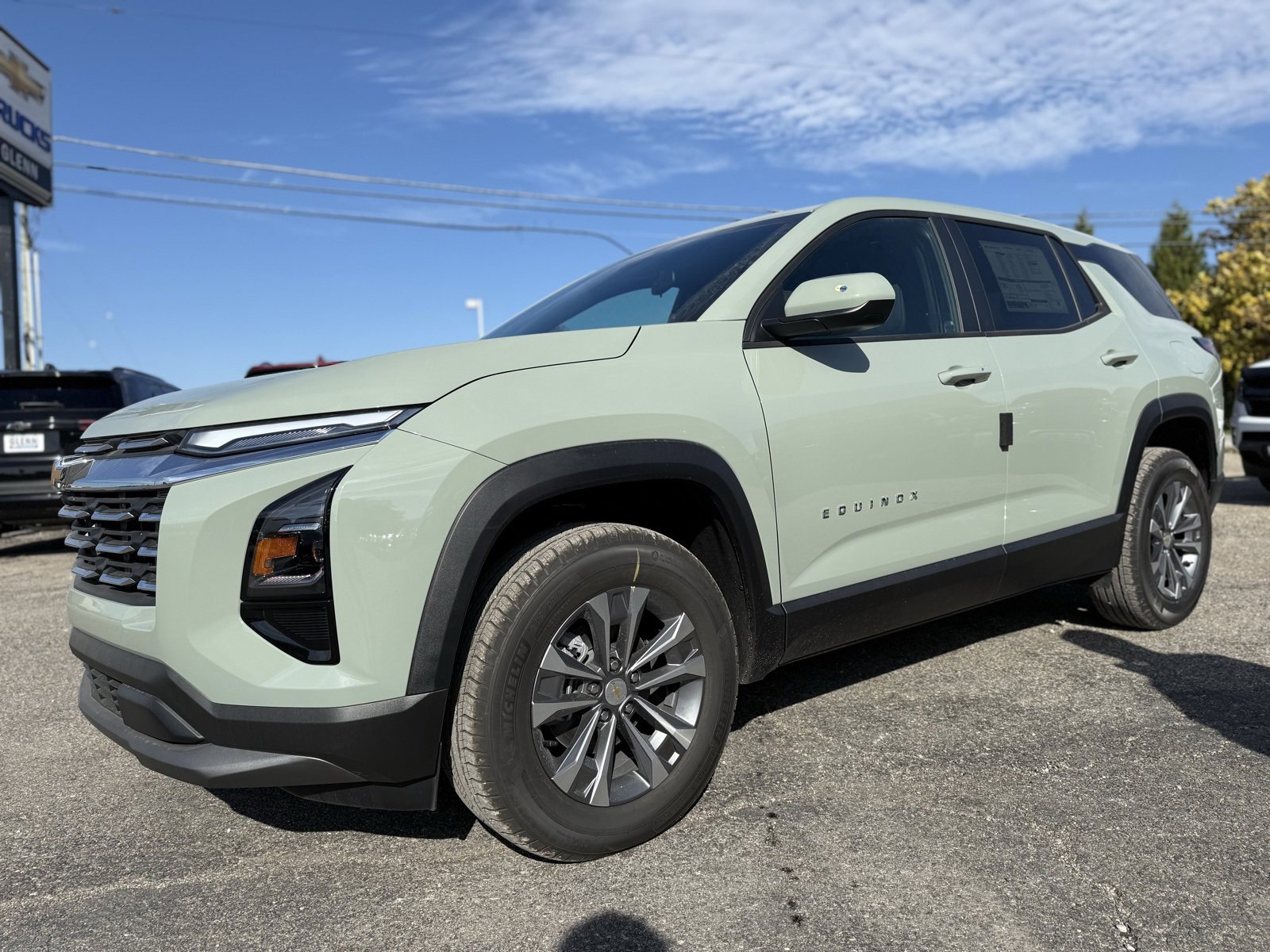 2026 Chevrolet Equinox LT photo 2