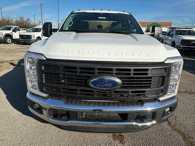 2024 Ford F-350 XL photo 16