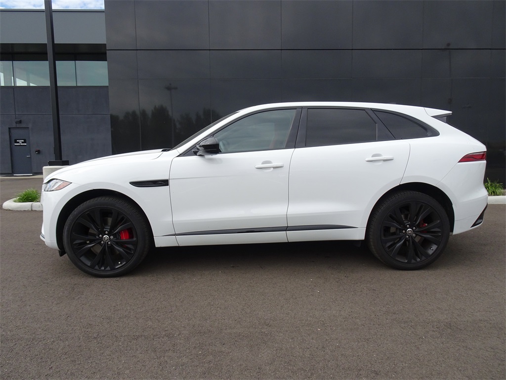 2024 Jaguar F-PACE P400 R-Dynamic S photo 3