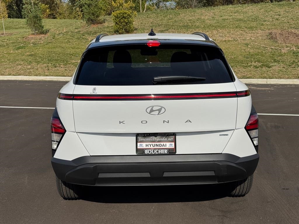 2026 Hyundai Kona SEL photo 3