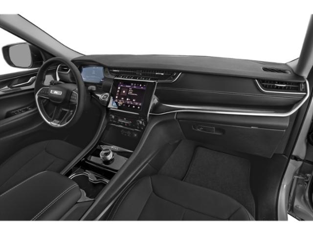 2025 Jeep Grand Cherokee Laredo Altitude photo 14