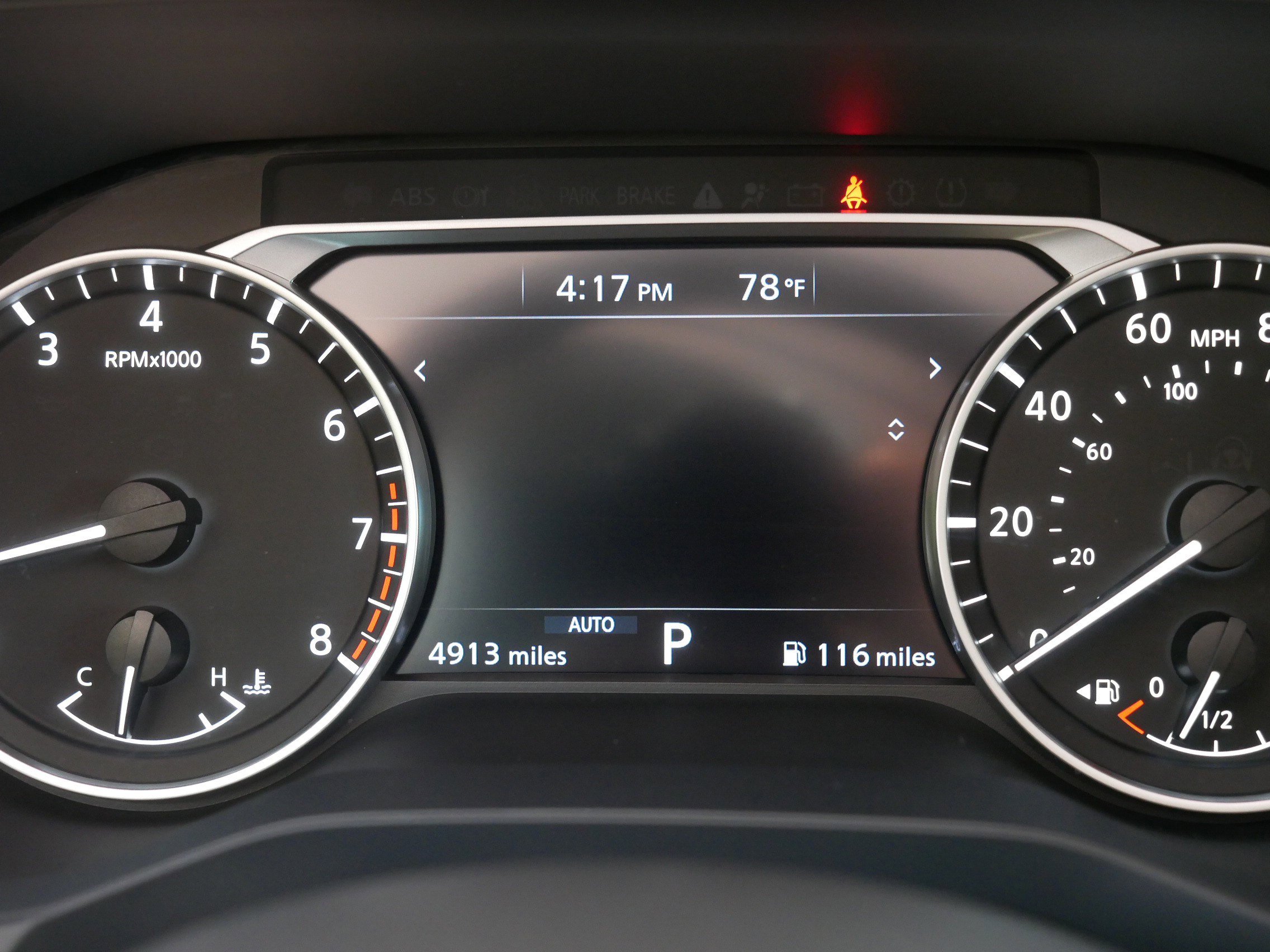 2024 Nissan Pathfinder S photo 16