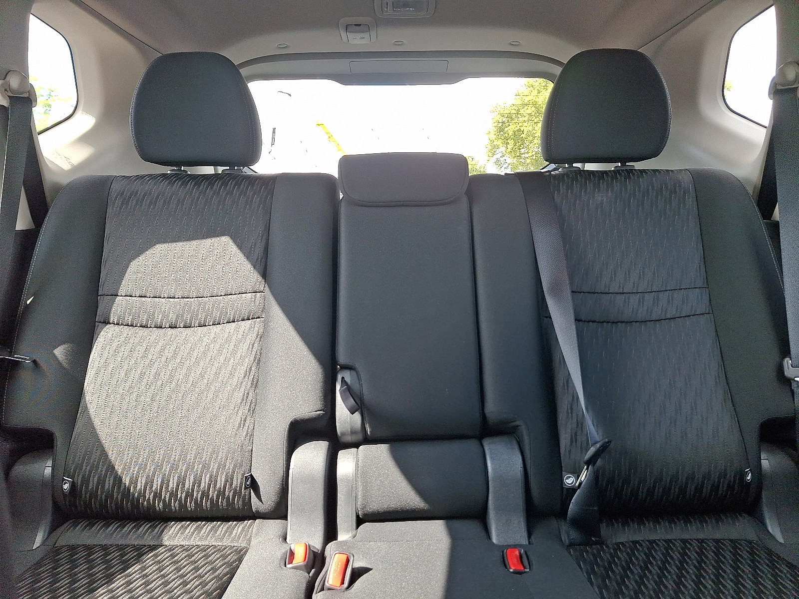 2018 Nissan Rogue S photo 15