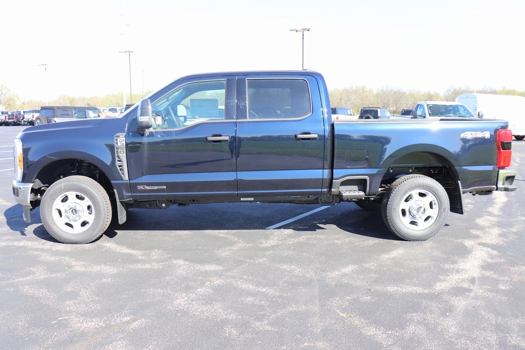 2025 Ford F-350 XLT photo 7