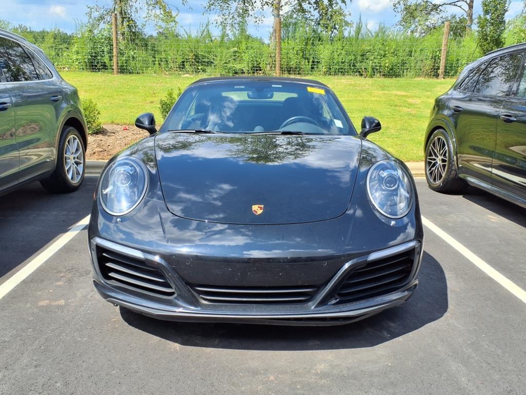 2017 Porsche 911 Cabriolet photo 2