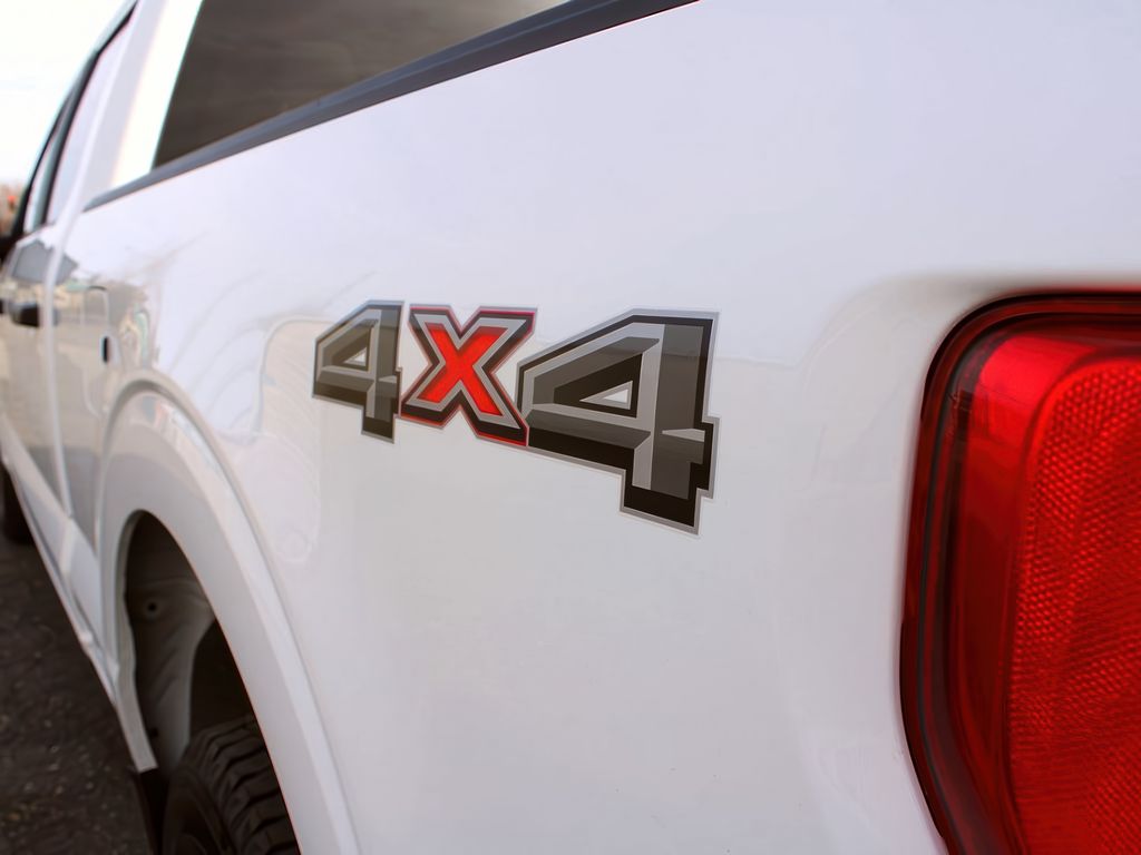 2023 Ford F-150 XLT photo 32