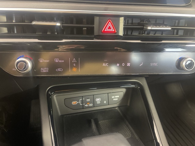 2025 Kia K5 GT-Line photo 26