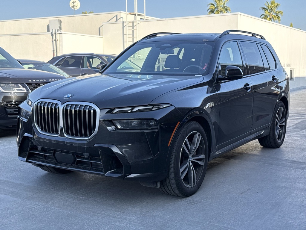 2024 BMW X7 40i's photo