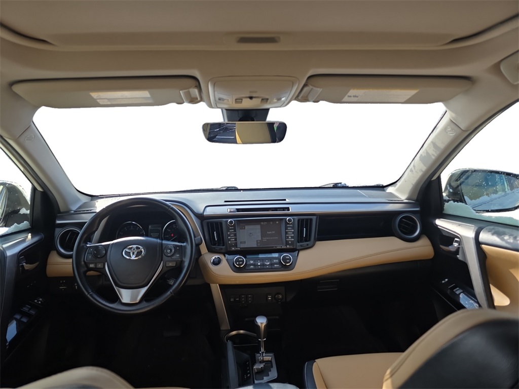 2017 Toyota RAV4 Limited photo 2