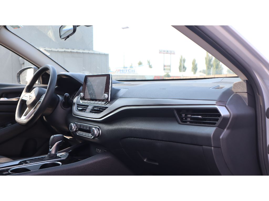 2024 Nissan Altima 2.5 SV photo 18