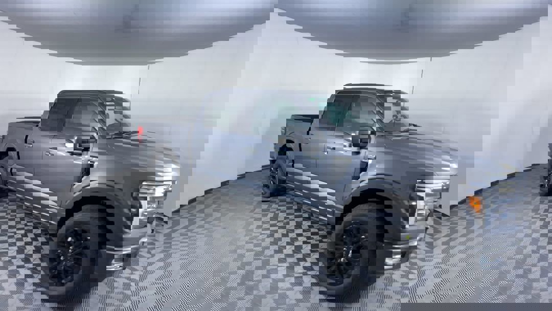 2025 Ford F-150 Platinum photo 2