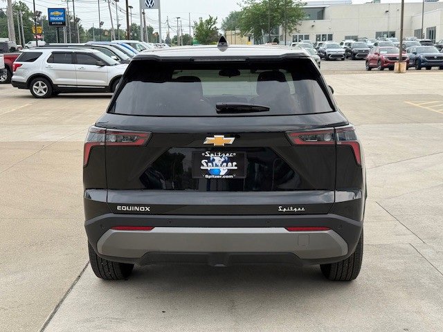 2026 Chevrolet Equinox LT photo 5