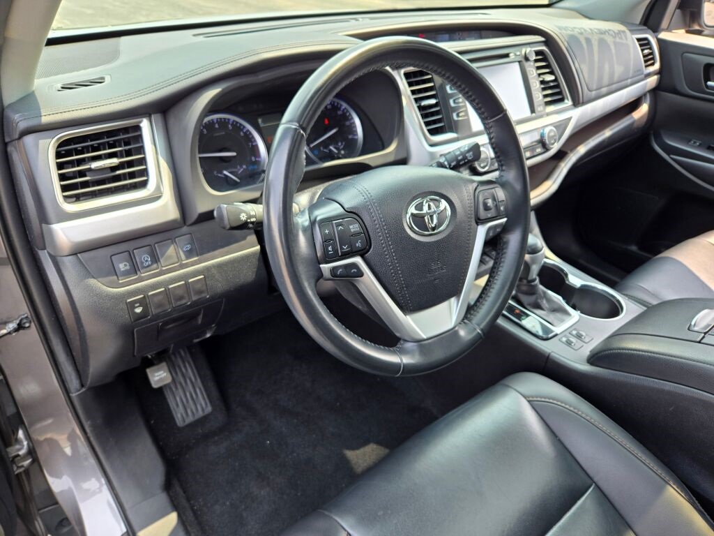 2019 Toyota Highlander XLE photo 22
