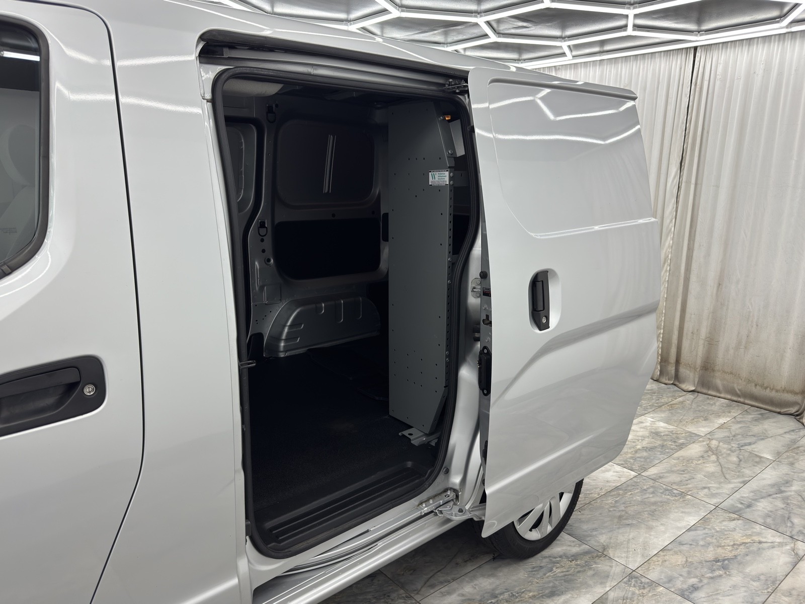 2020 Nissan NV200 SV photo 13