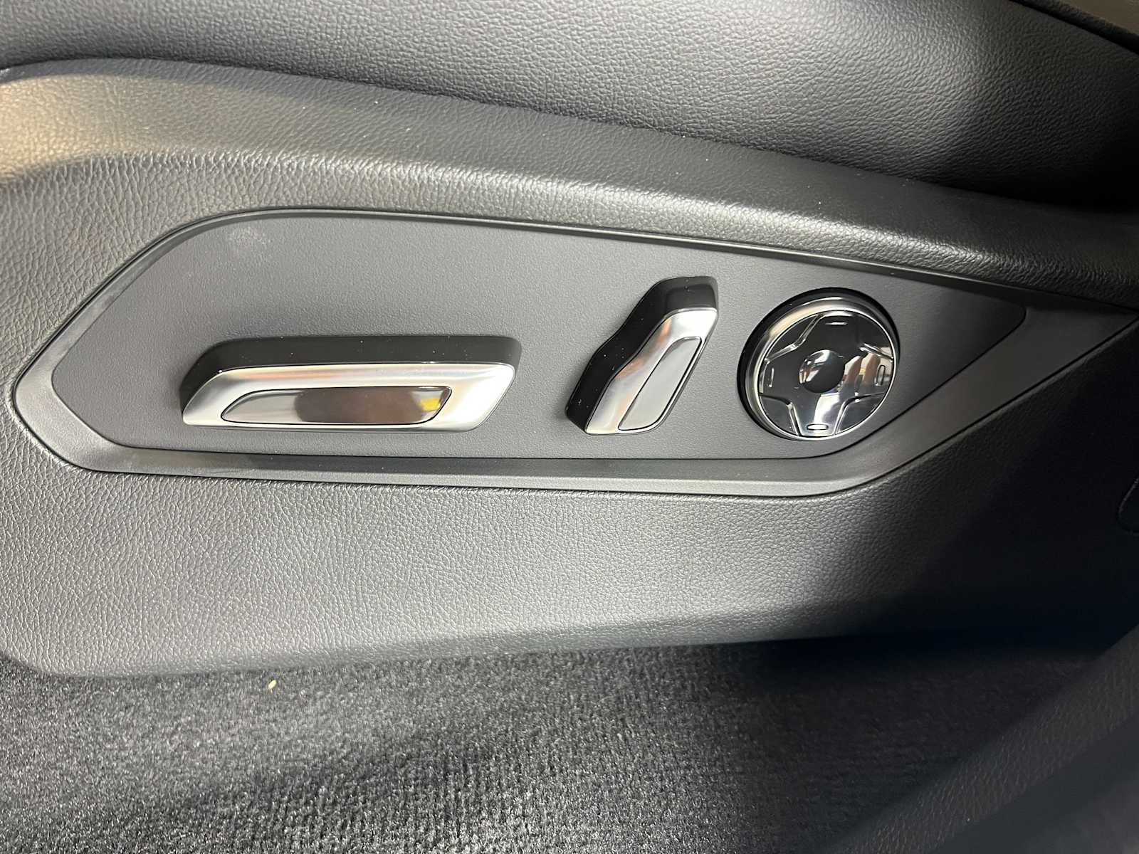 2026 Acura MDX SH-AWD photo 16