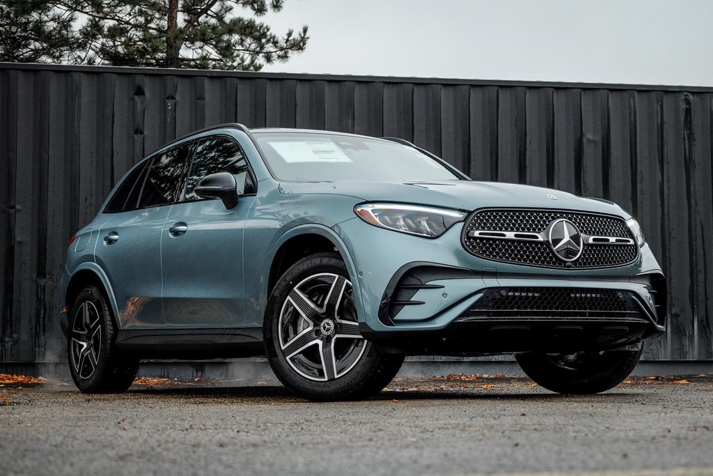2026 Mercedes-Benz GLC Base's photo