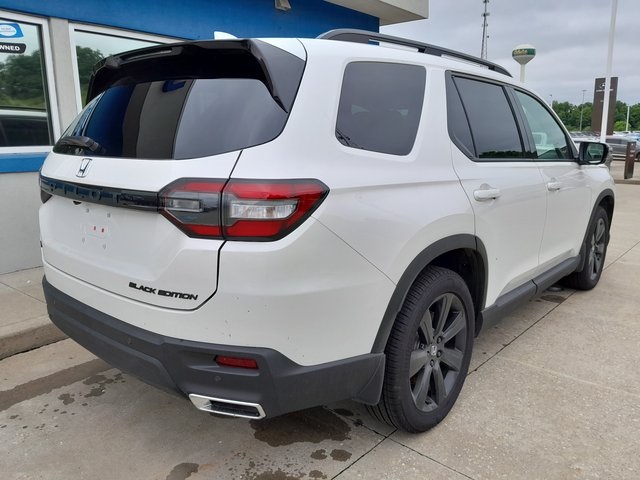 2025 Honda Pilot Black Edition photo 8