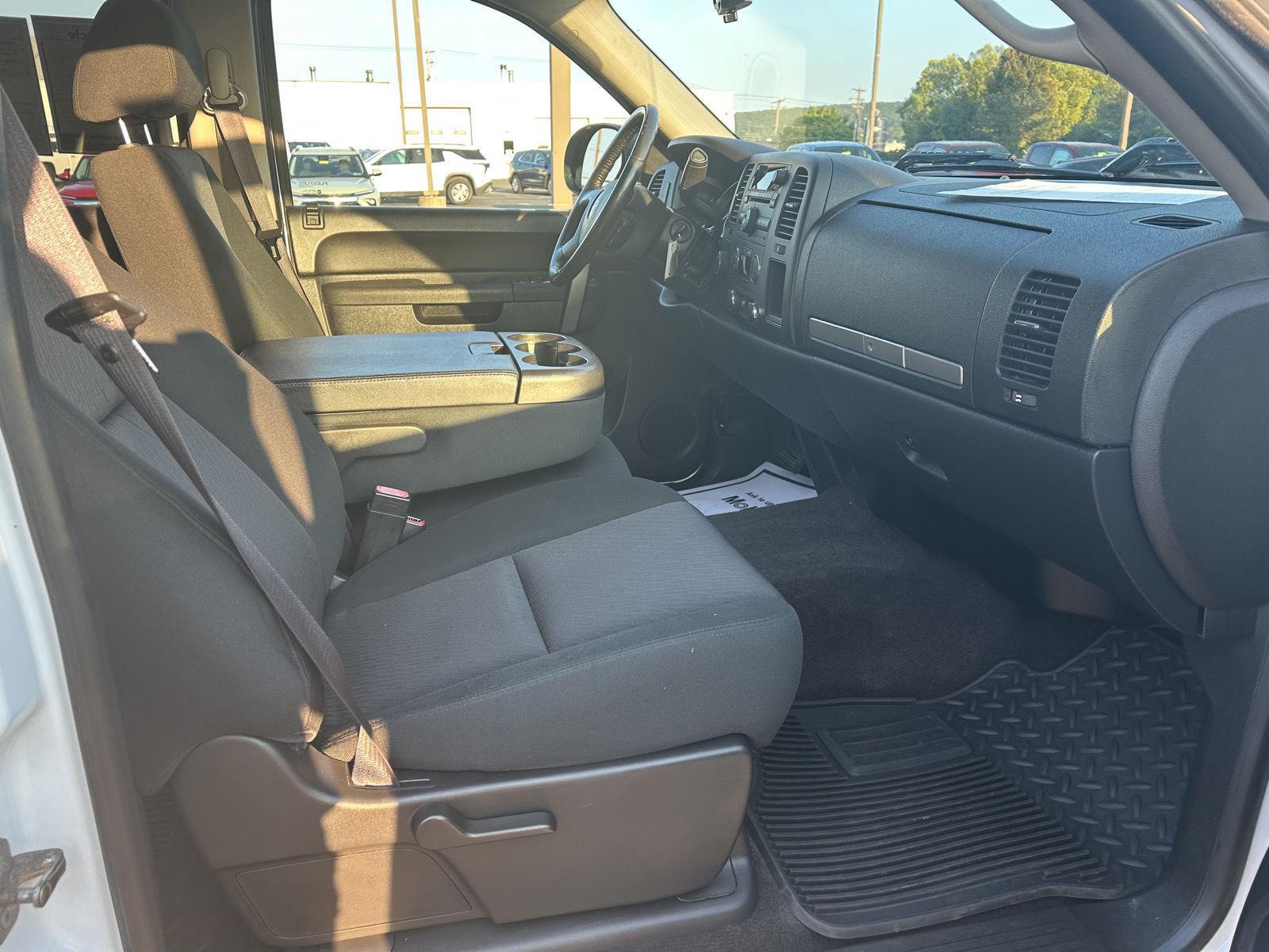 2012 Chevrolet Silverado 1500 LT photo 16