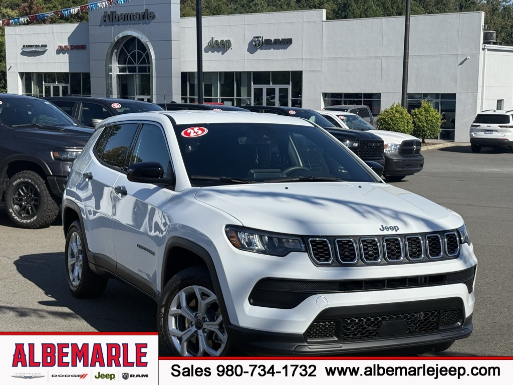 2025 Jeep Compass Sport's photo