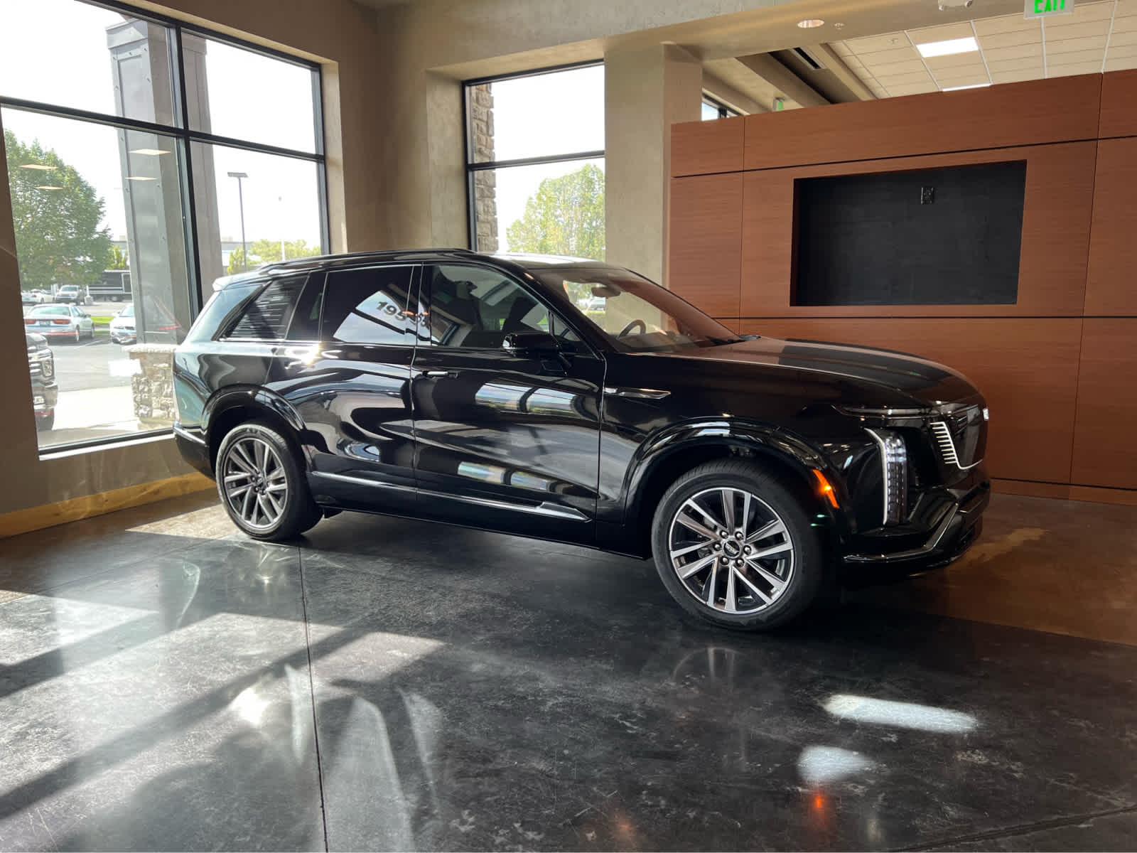 2026 Cadillac VISTIQ Sport's photo