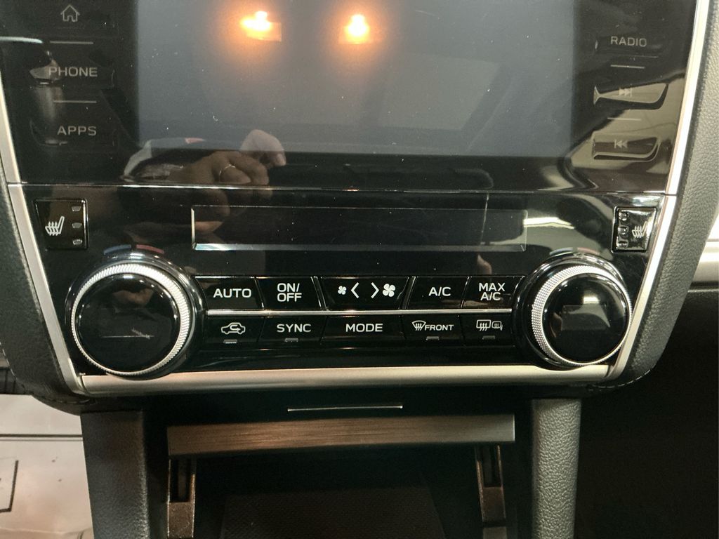 2018 Subaru Outback 2.5i Premium photo 18