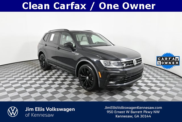 2021 Volkswagen Tiguan SE R-LINE BLACK's photo