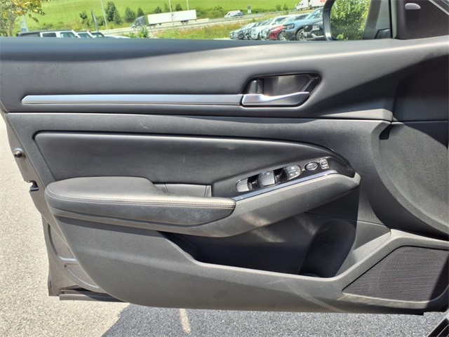 2023 Nissan Altima 2.5 SV photo 27