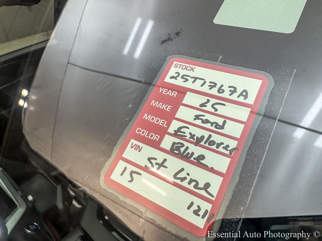 2025 FORD EXPLORER - Image 29
