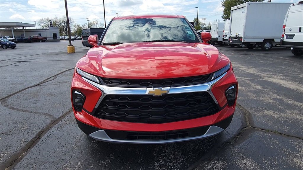 2023 Chevrolet Blazer 2LT photo 2